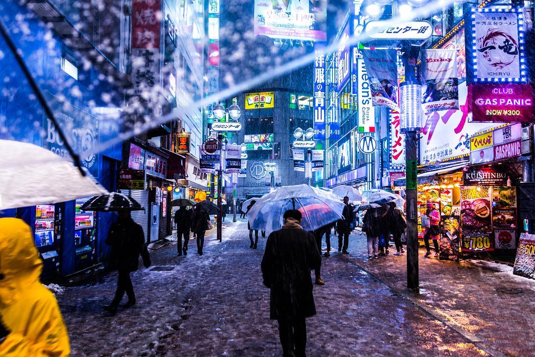 From_My _Umbrella_Snowy_Night-Shibuyascapes