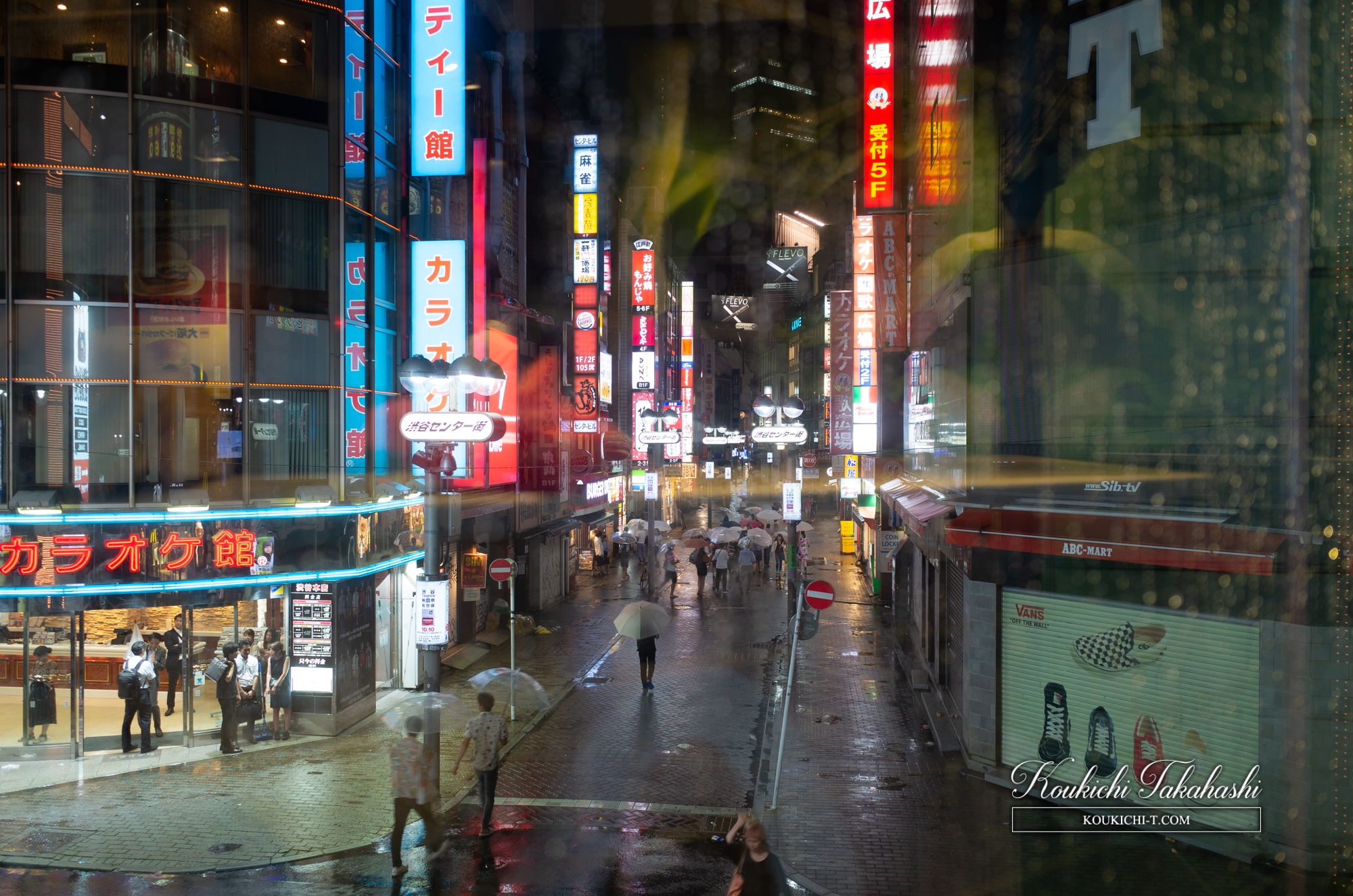 Adobe Lightroom 写真現像レタッチ講座サンプル Before After 雨の渋谷センター街 RAW Adobe Lightroom 写真現像レタッチ講座サンプル Before After 雨の渋谷センター街 RAW