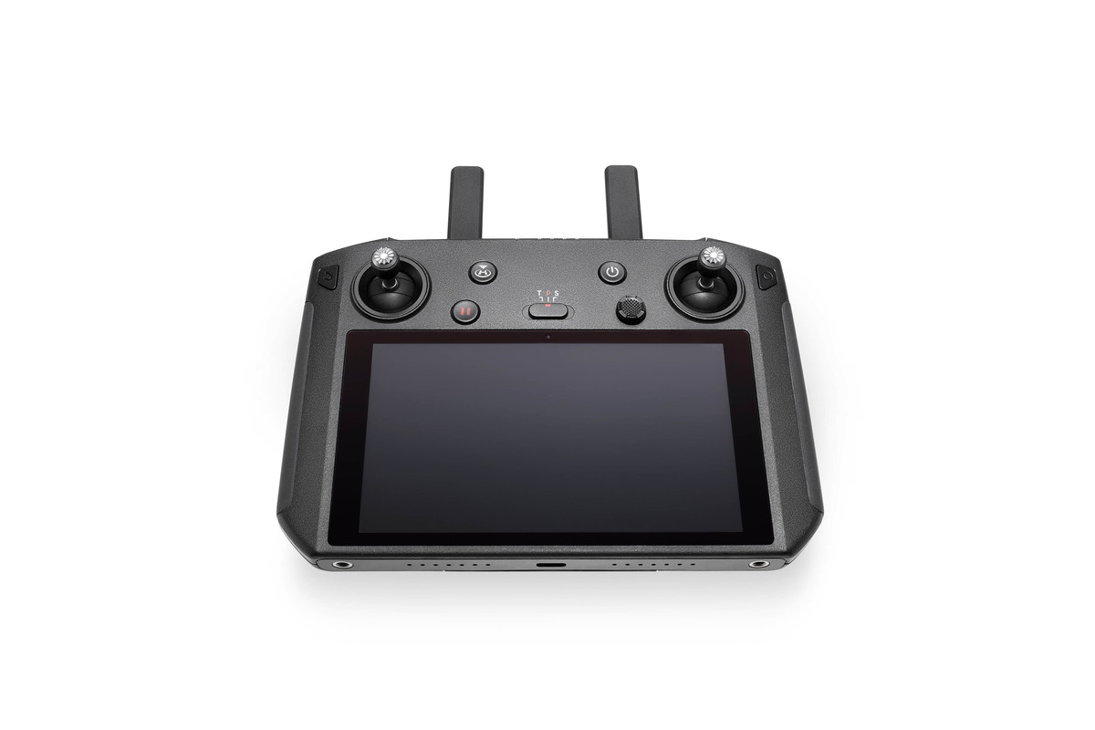 Pre-order start DJI Smart Controller for dron,Mavic 2/etc.5.It has 5inch display!DJI Drone/related products latest news 2019