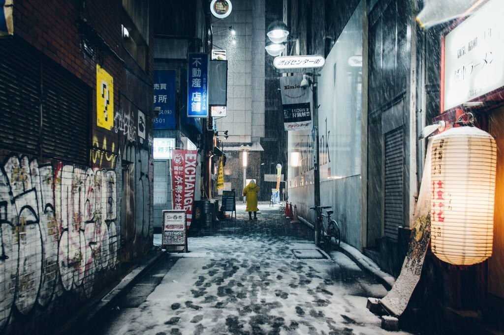 Throwback to Snowy night in Shibuya 2018 and My photography theme :  Color Redefining
