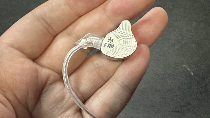 KBEAR NZ02レビュー【2500円】足音聞きやすい低価格ゲーミングイヤフォン感想＆評価。マイルドでエッジ際立つ明瞭感。FPSゲームにも最適。KeepHIFI有線イヤホン