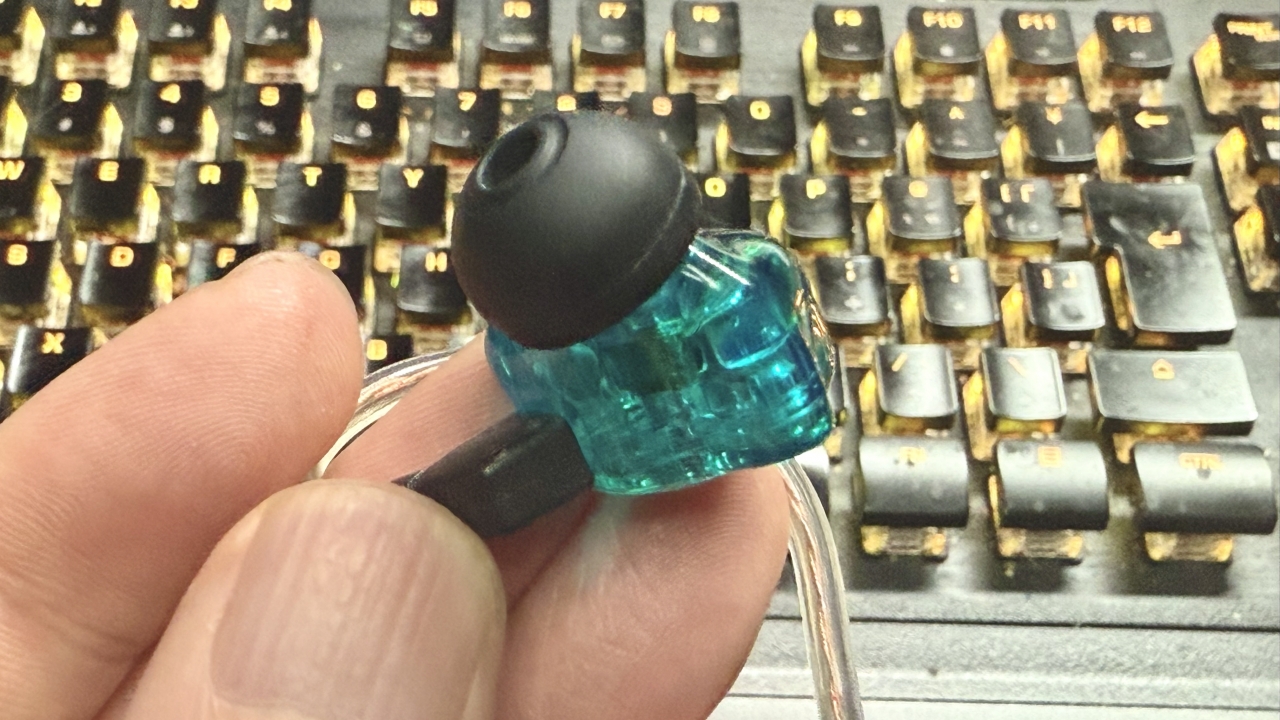 CCZ MC02レビュー！忖度なし：2000円台のゲーミングイヤホンがヤバい！FPS足音/臨場感/迫力のゲーム体験！ 中華イヤホン メリット・デメリットを徹底解説KeepHIFI
