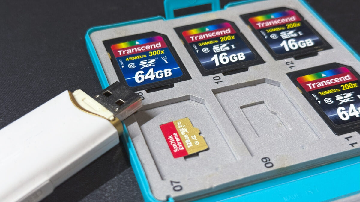 USBメモリとSDカードどっちがいいの？速度・耐久性・性能など比較｜データ復元方法も紹介