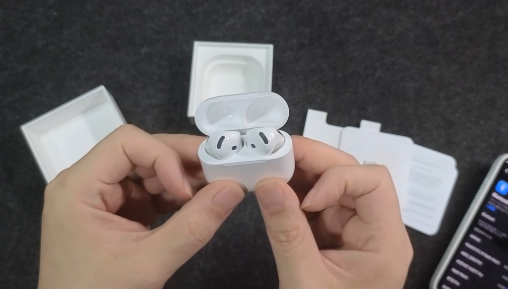 【自腹購入】AirPods 5 レビュー｜買うべき理由＆買わない理由！メリット・デメリット徹底検証・後悔する前に読む本音